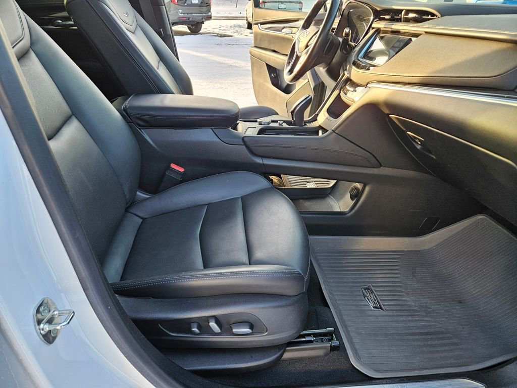 Used 2021 Cadillac XT5 Premium Luxury AWD/4WD image 13