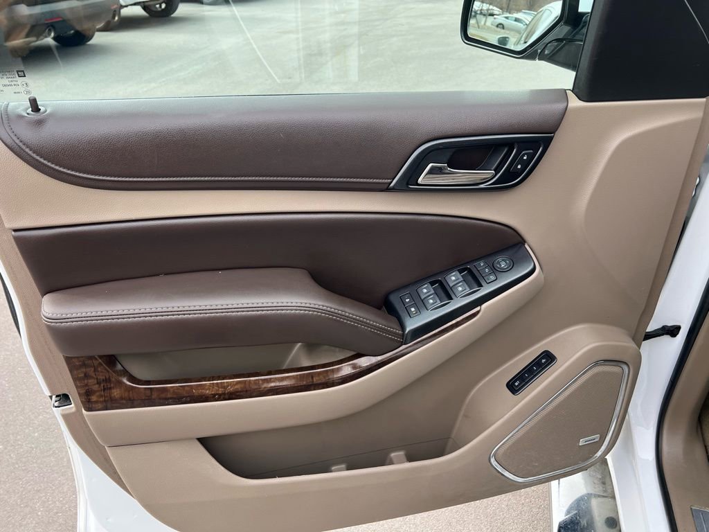 Used 2018 Chevrolet Suburban LT w/ LT Signature Package image 14