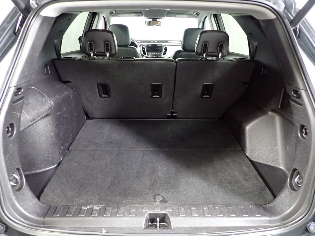Used 2018 Chevrolet Equinox Premier FWD image 16