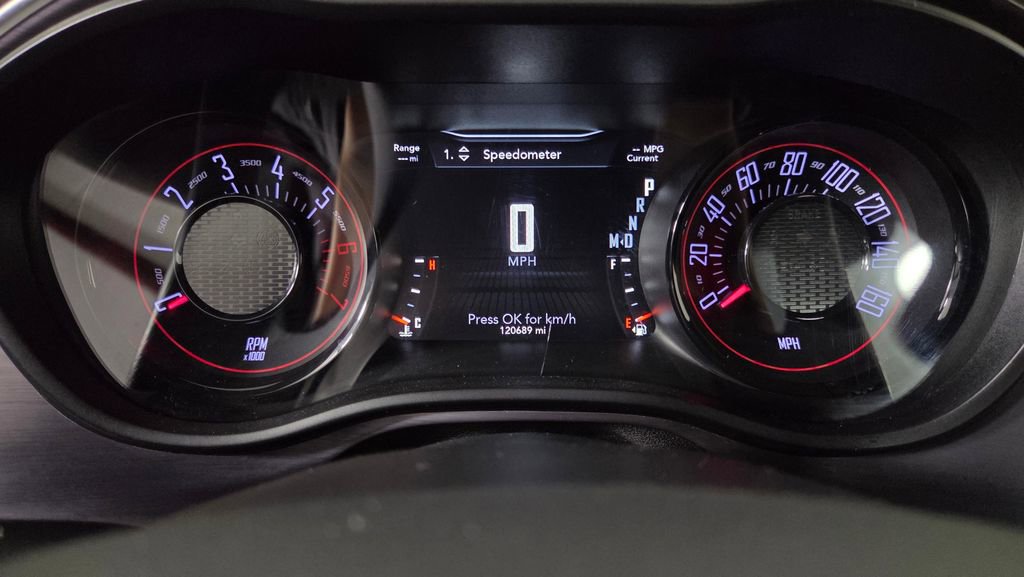 Used 2018 Dodge Challenger R/T w/ Blacktop Package image 20