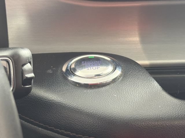 Used 2023 Lincoln Aviator AWD w/ Premium Package image 9