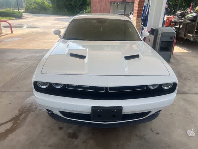 Used 2019 Dodge Challenger SXT RWD image 7