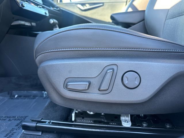 Used 2024 Kia Niro EX Touring image 23