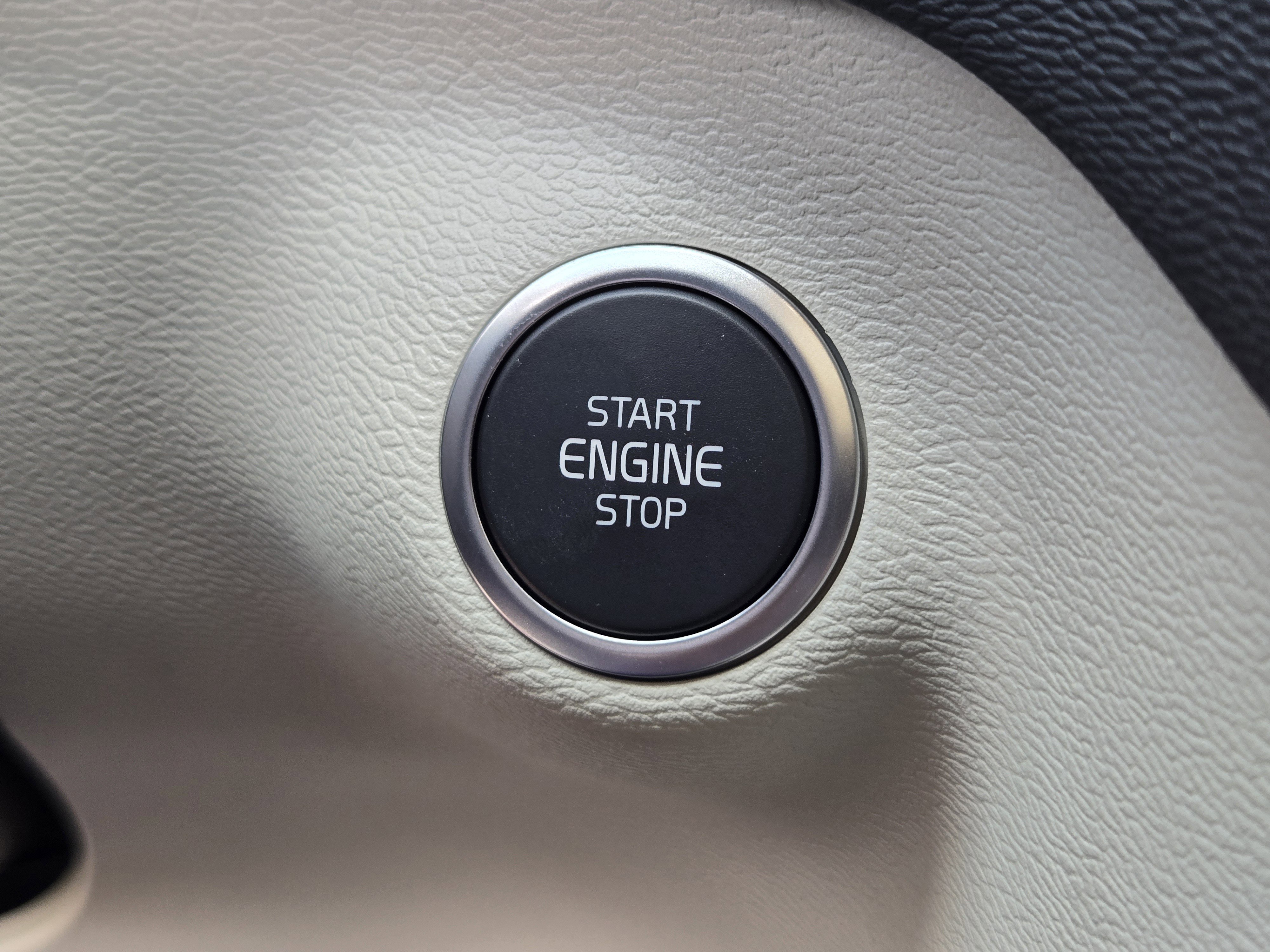 New 2026 Volvo XC40 B5 Plus w/ Protection Package Premier image 24