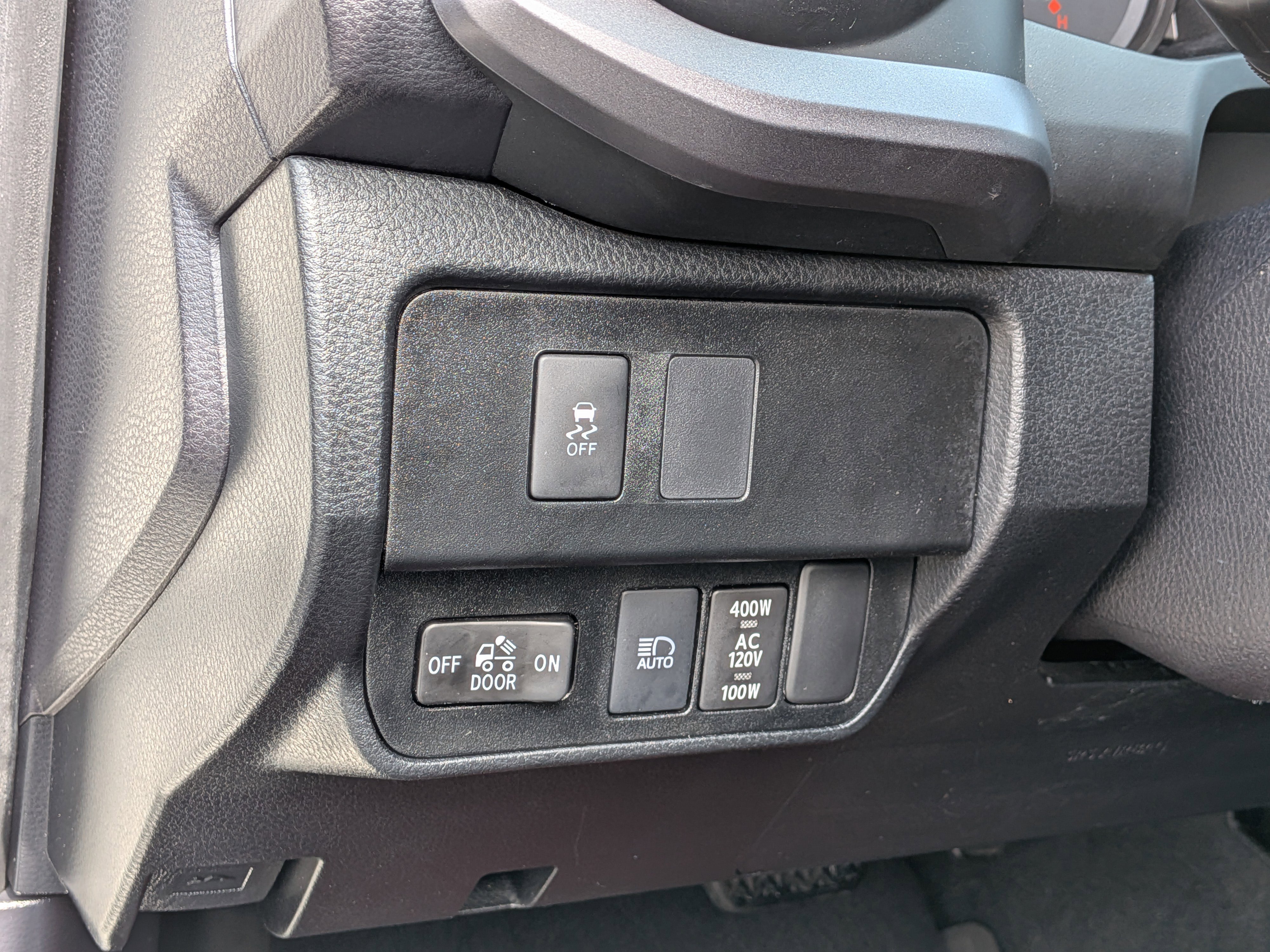 Used 2021 Toyota Tacoma TRD Sport w/ TRD Premium Sport Package image 18