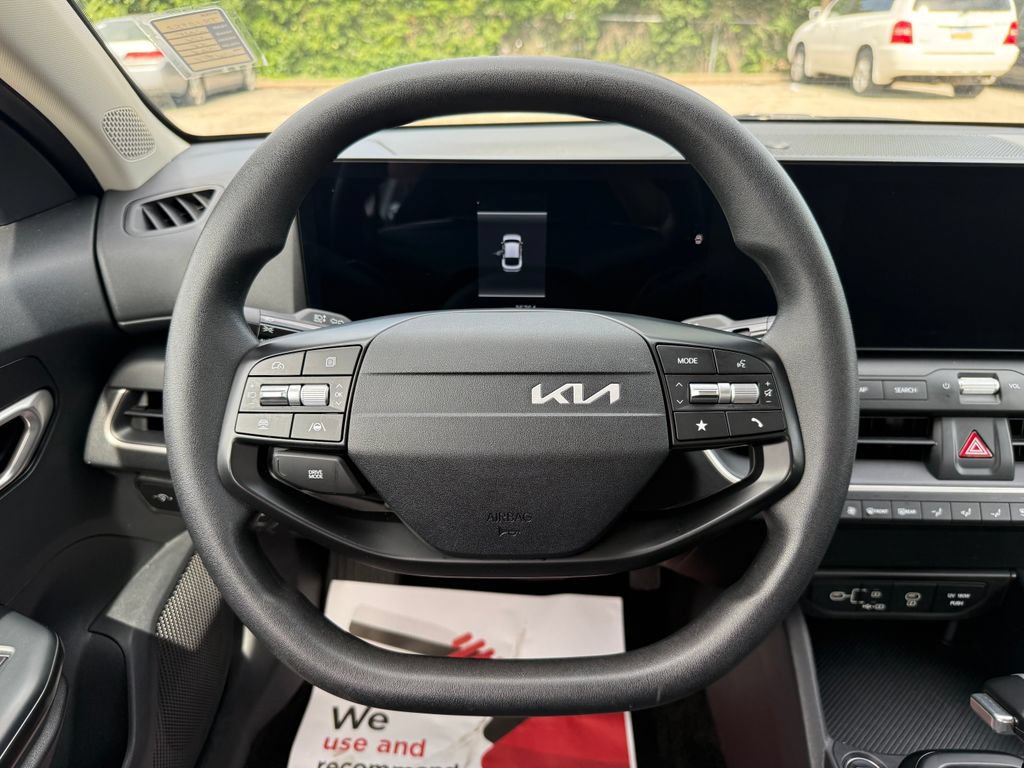 Used 2025 Kia K4 FWD image 18
