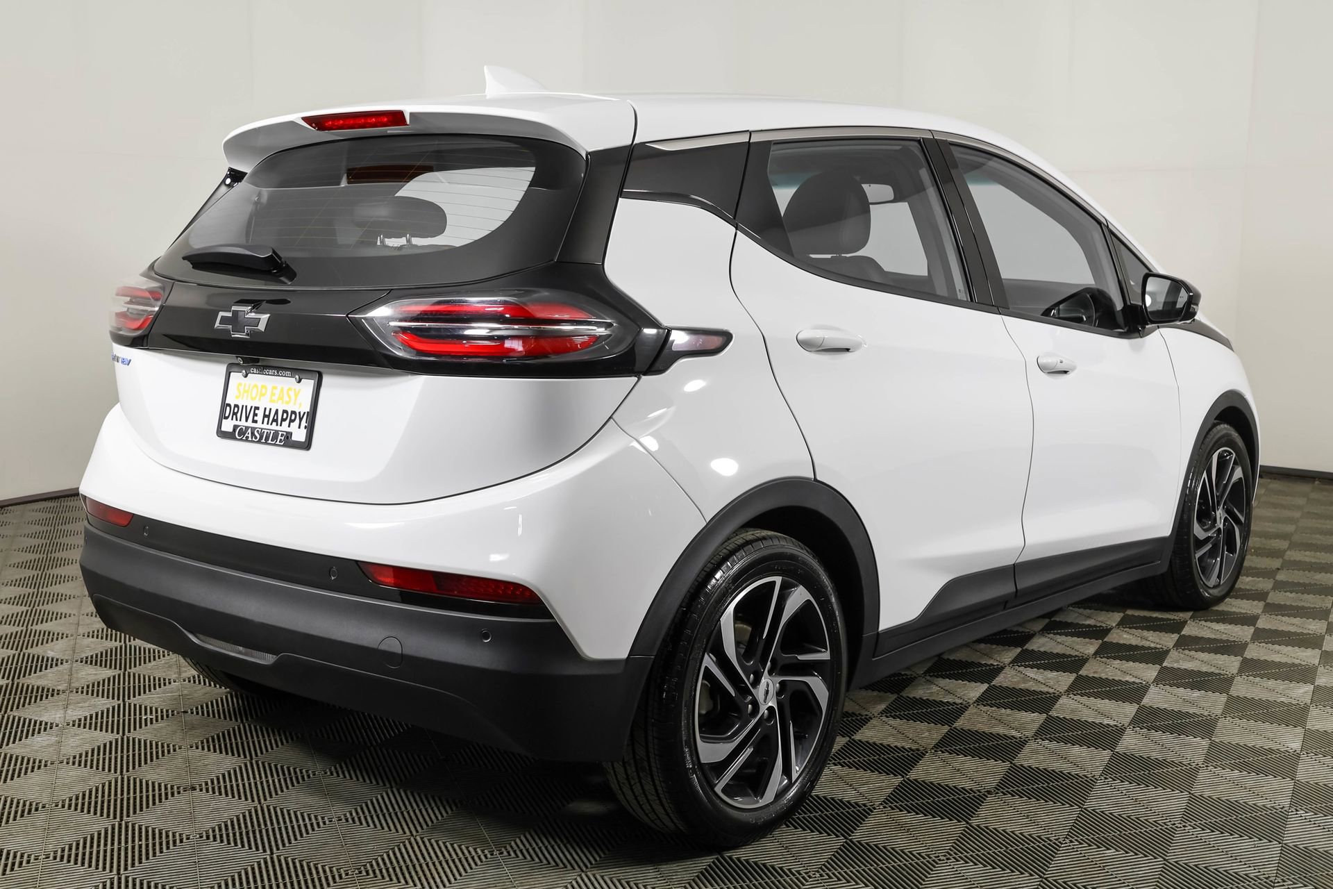 Used 2023 Chevrolet Bolt LT FWD image 16