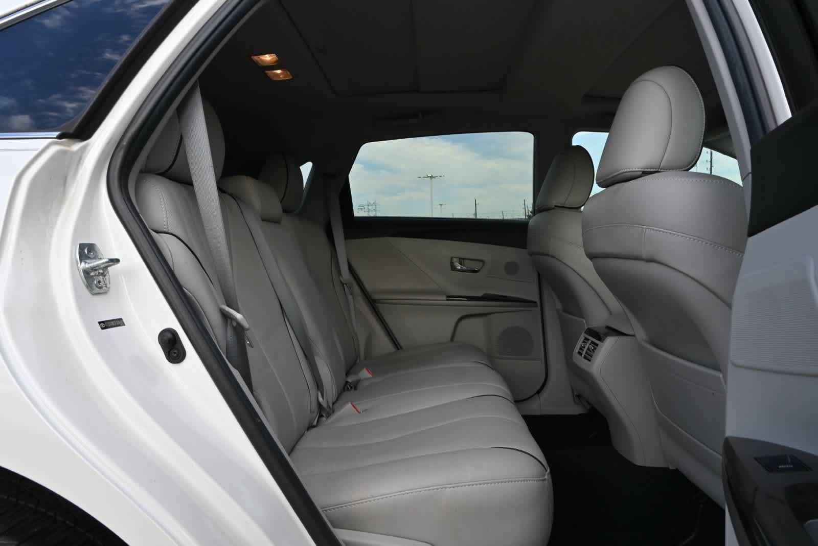 Used 2015 Toyota Venza XLE w/ XLE Premium Package FWD image 20