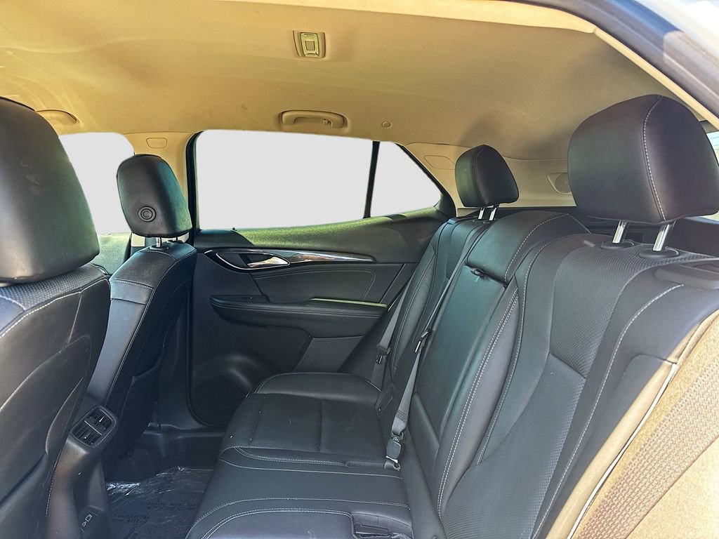 Used 2021 Buick Envision Essence w/ Sport Touring Package FWD image 20