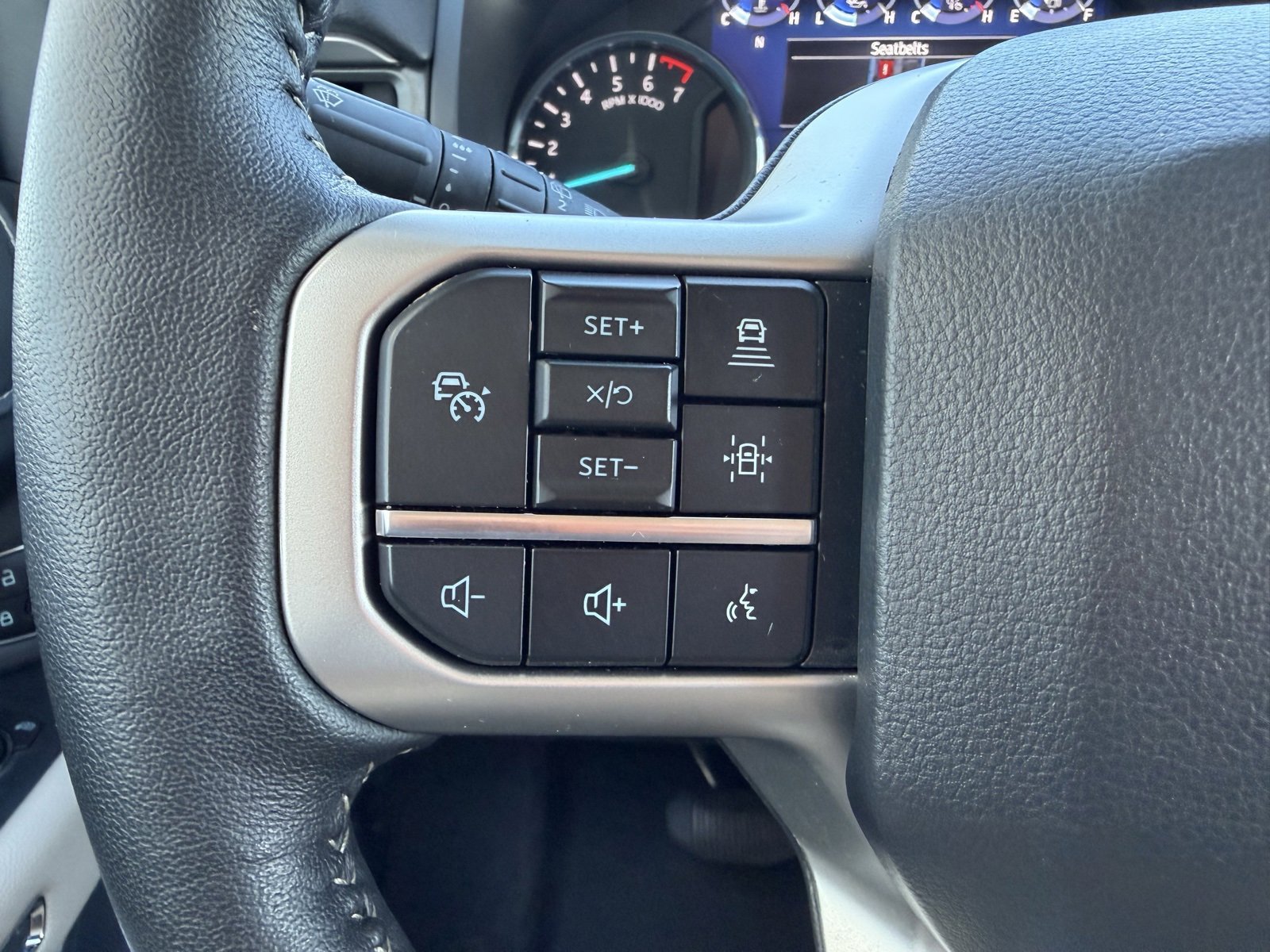Used 2024 Ford Expedition XLT image 24
