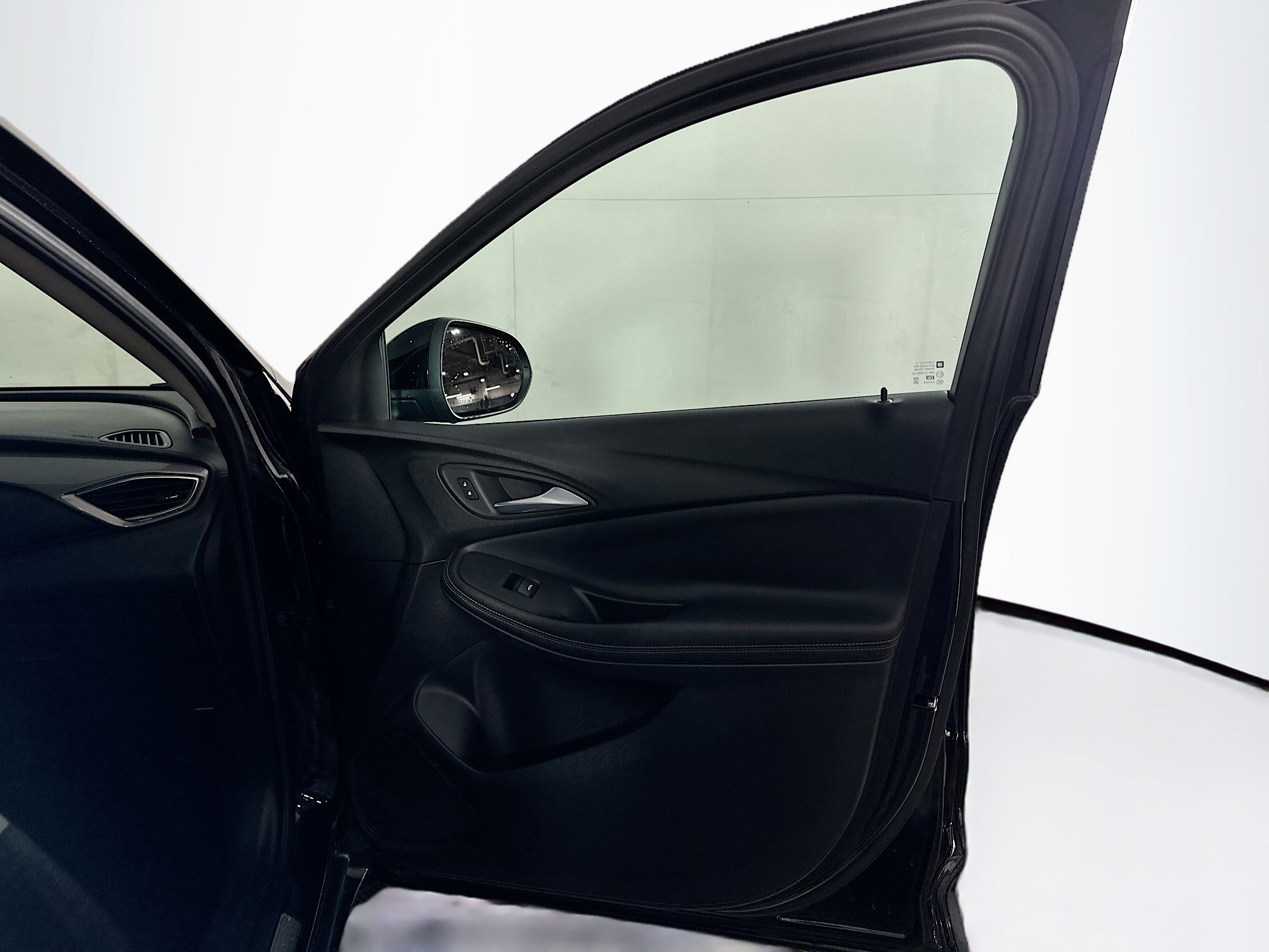 Used 2022 Buick Encore GX Select image 30