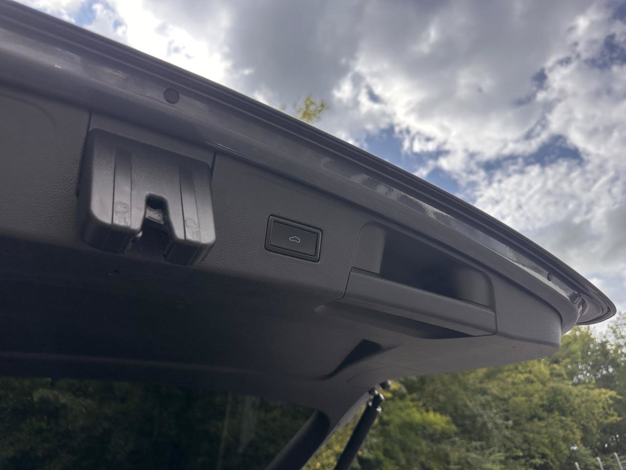 Used 2021 Volkswagen Atlas SE AWD/4WD image 34