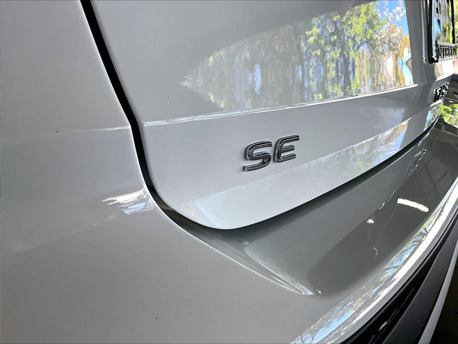 New 2026 Volkswagen Taos SE AWD/4WD image 10