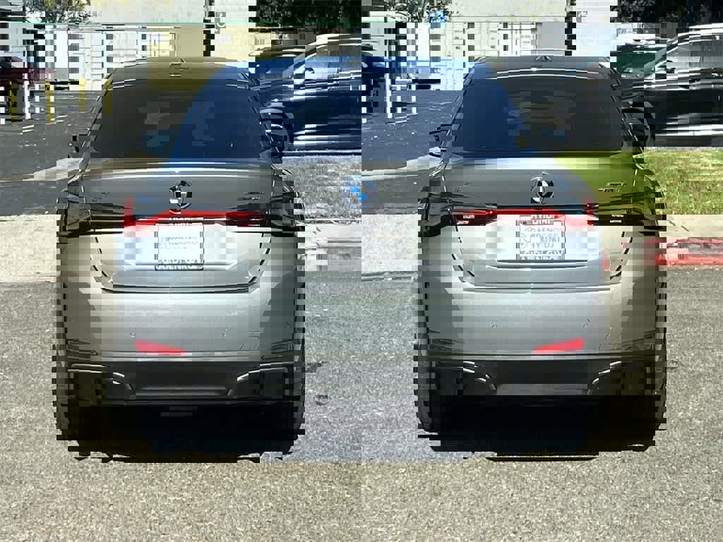 Used 2023 BMW i4 eDrive35 image 13