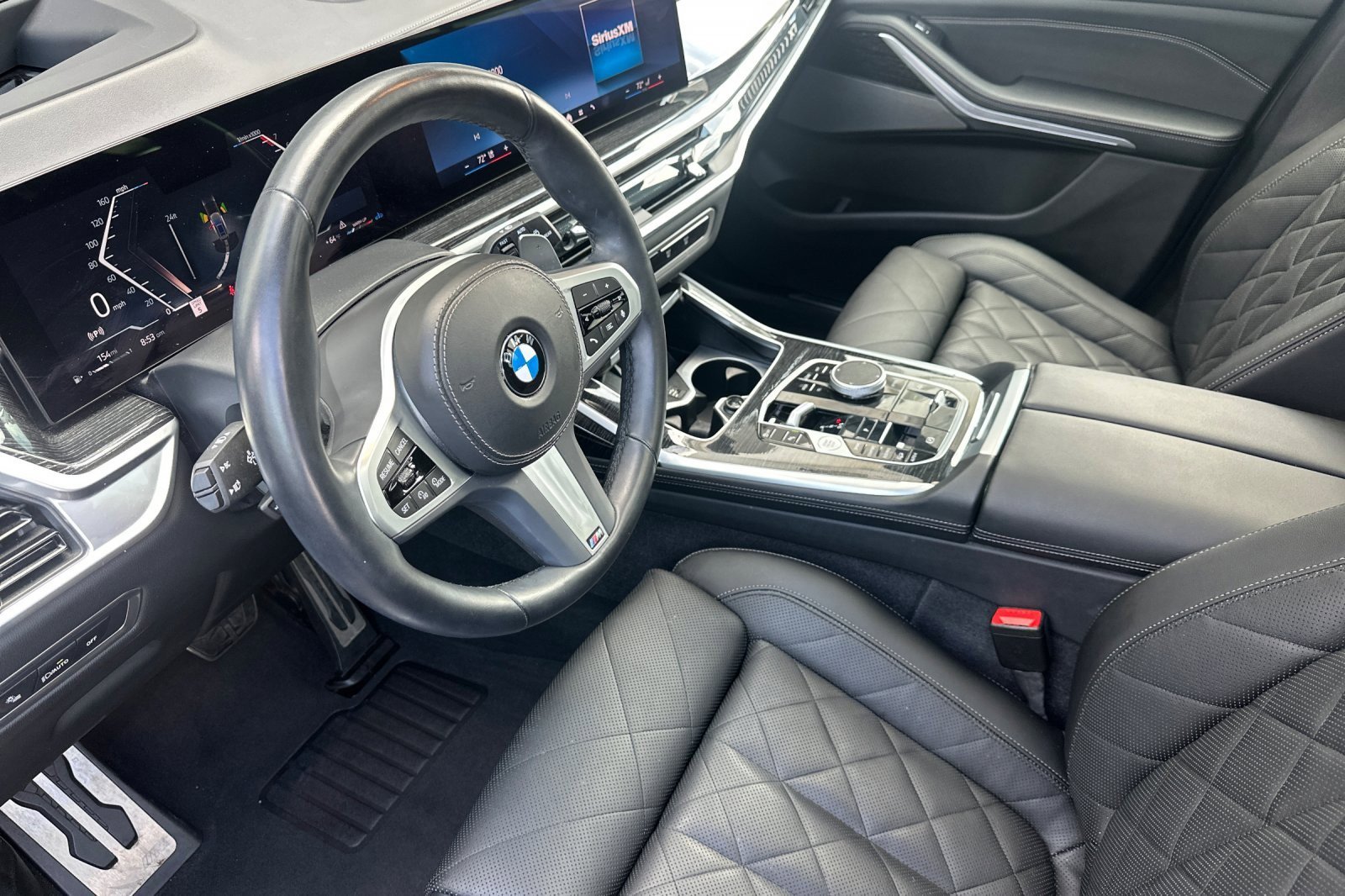 Used 2024 BMW X7 xDrive40i w/ M Sport Package AWD/4WD image 9