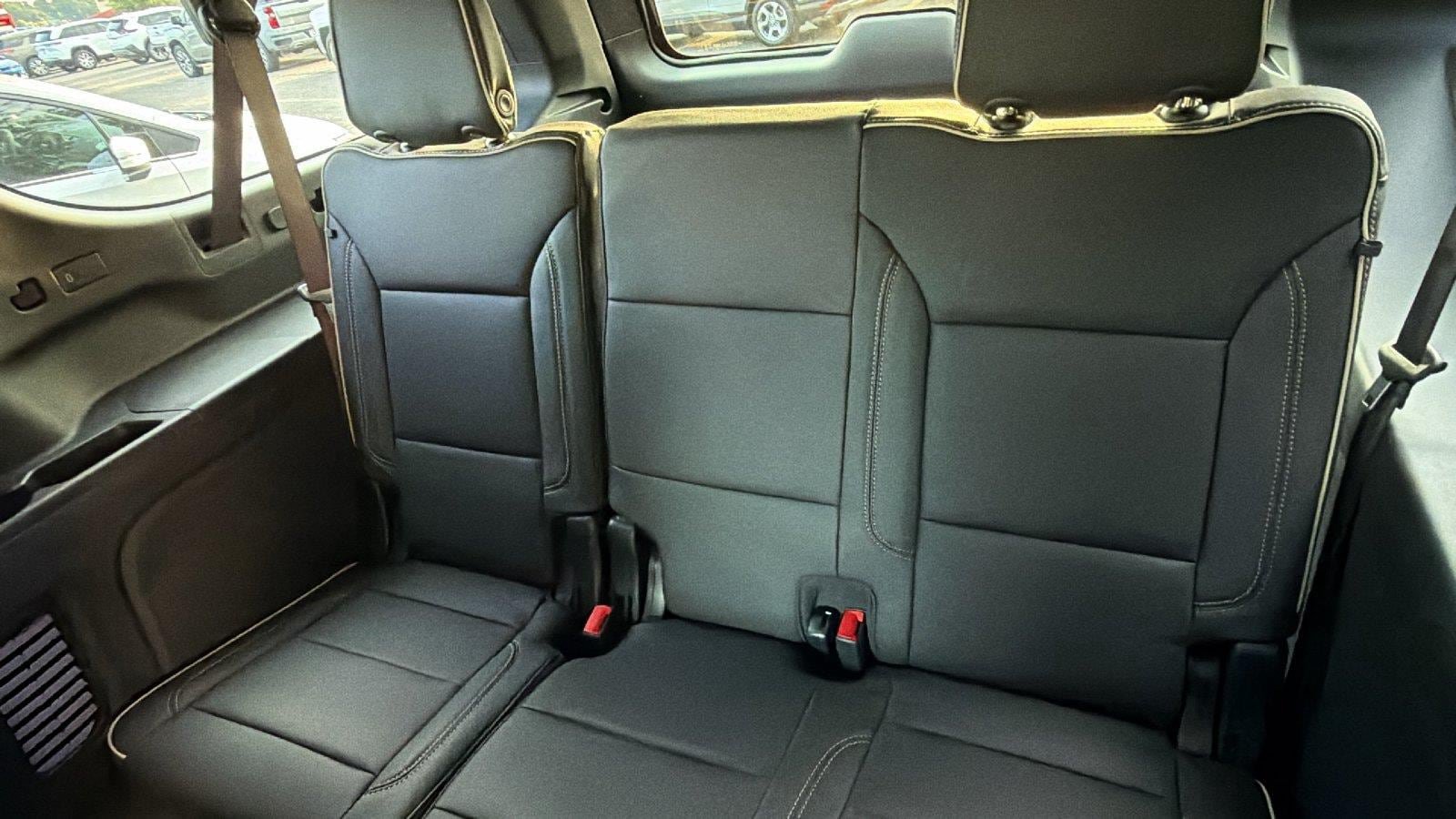 New 2026 Chevrolet Suburban Premier w/ Sun And Tow Package AWD/4WD image 20