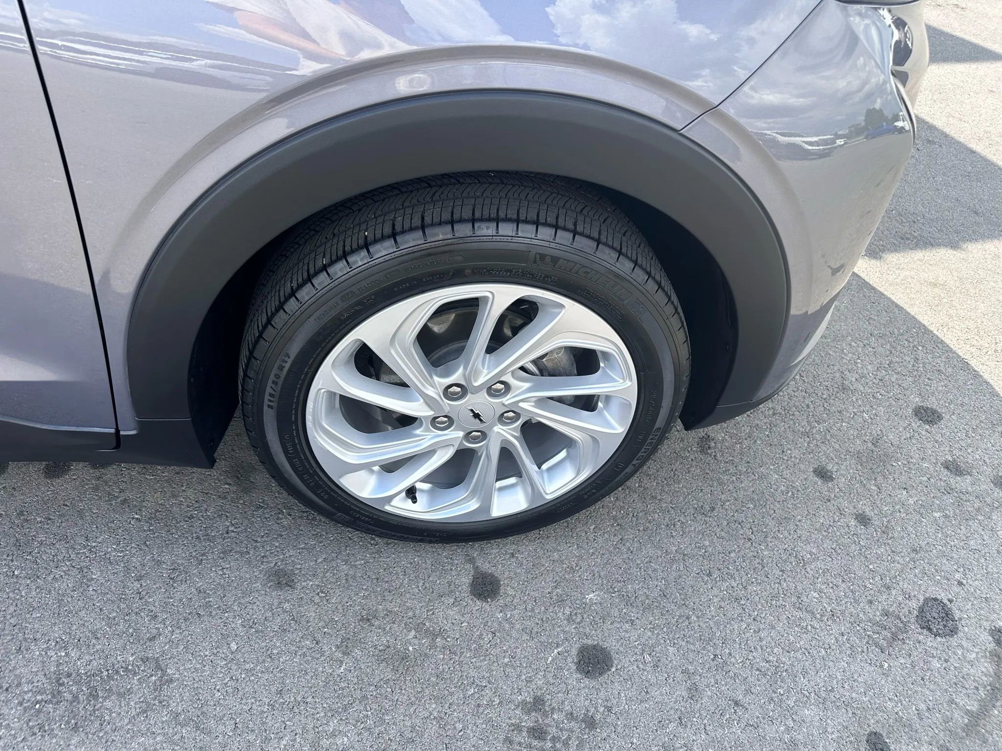 Used 2022 Chevrolet Bolt EUV LT w/ Driver Confidence Package image 12