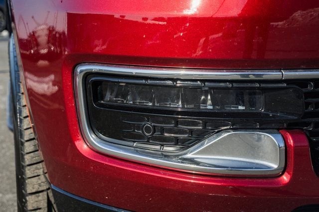 Used 2024 Jeep Wagoneer L Series III w/ Flexible Seating Group image 29