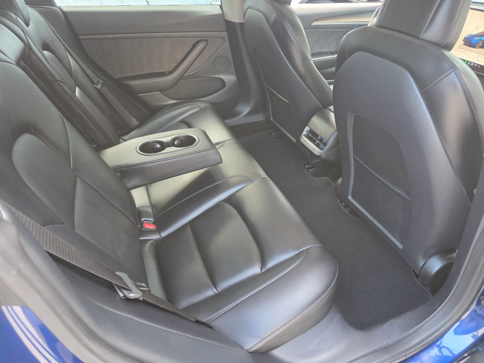 Used 2022 Tesla Model 3 Long Range AWD/4WD image 30