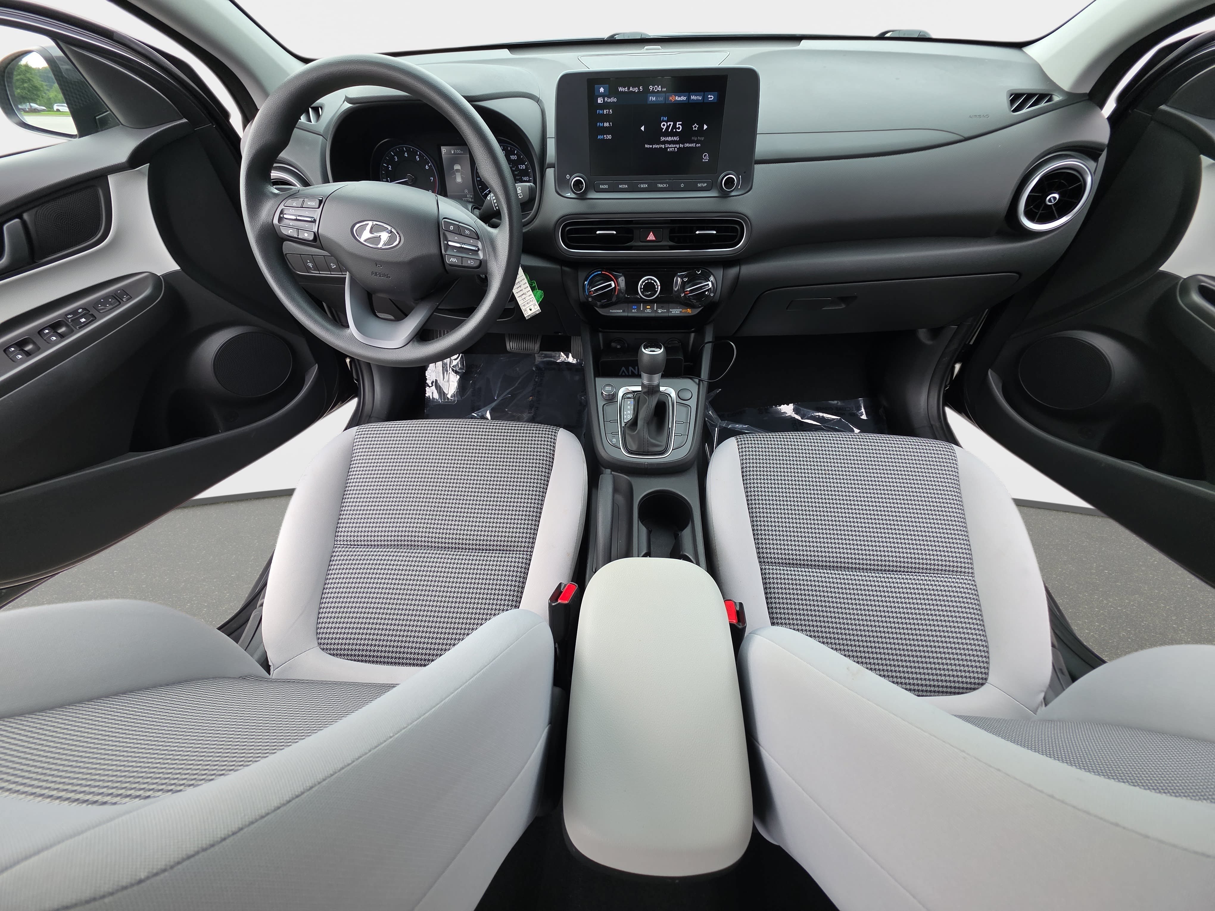 Used 2023 Hyundai Kona SE FWD image 9
