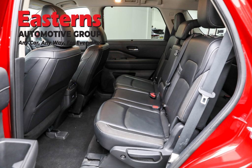 Used 2022 Nissan Pathfinder SL image 23