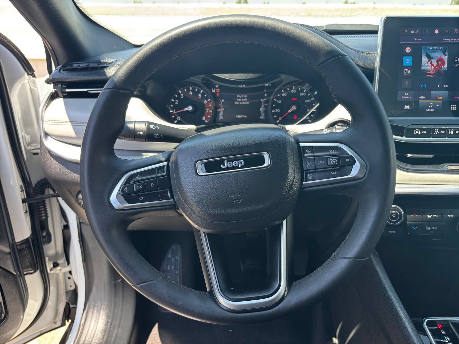 Used 2025 Jeep Compass Limited AWD/4WD image 29