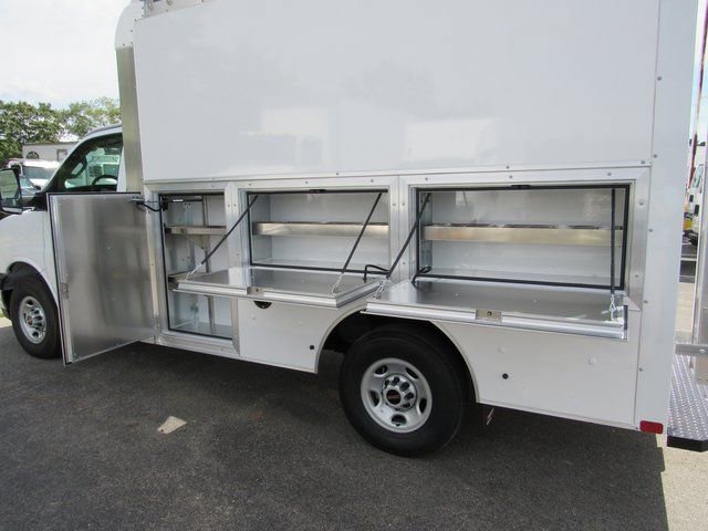 New 2025 GMC Savana 3500 w/ Power Convenience Package image 19