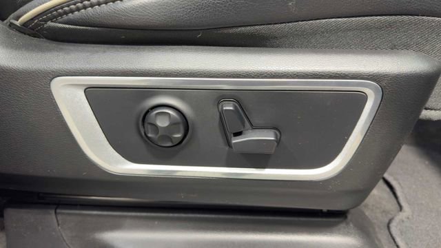 Used 2020 RAM 1500 Laramie RWD image 14