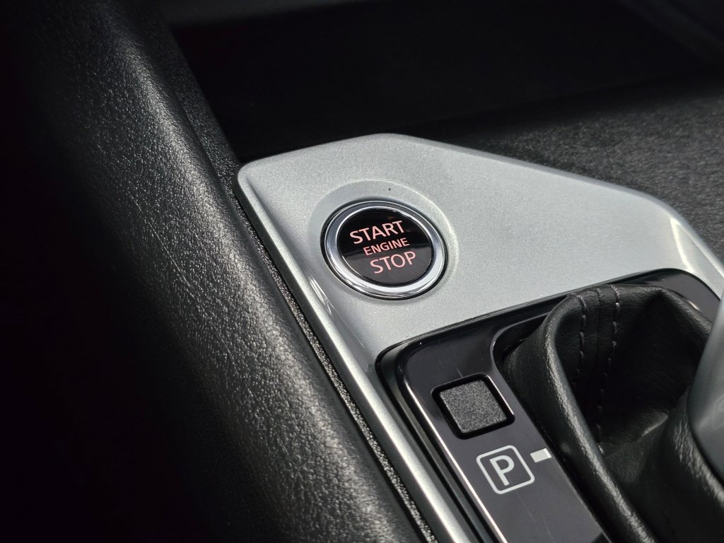 Used 2025 Nissan Altima 2.5 SV FWD image 29