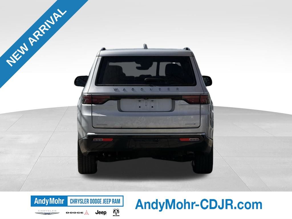 Used 2022 Jeep Wagoneer Series III w/ Premium Group I AWD/4WD image 6