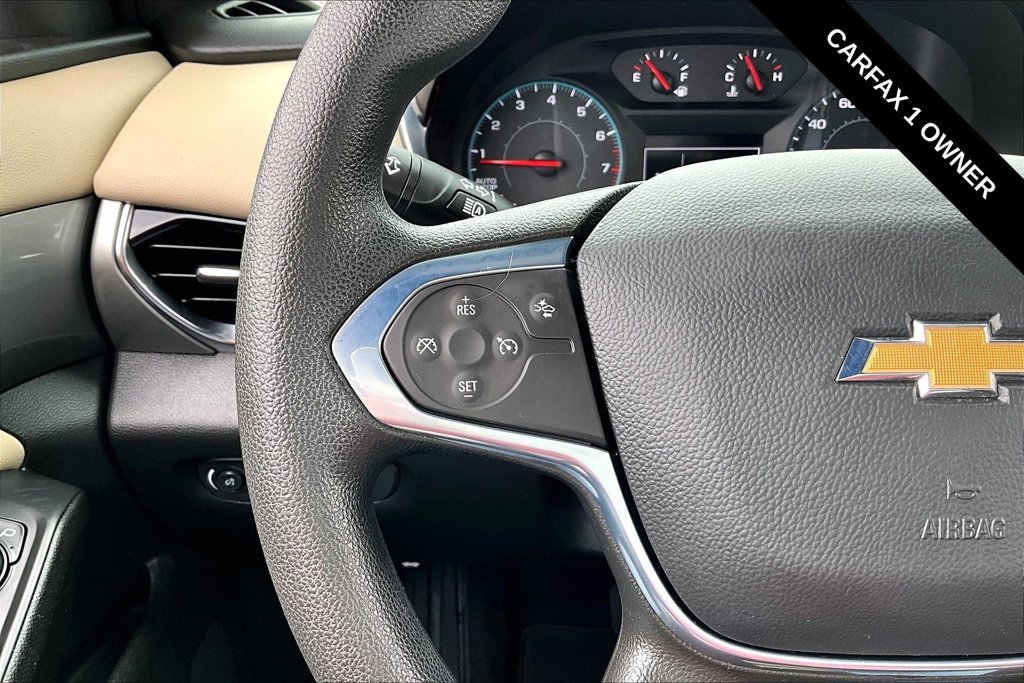 Used 2022 Chevrolet Traverse LS FWD image 16