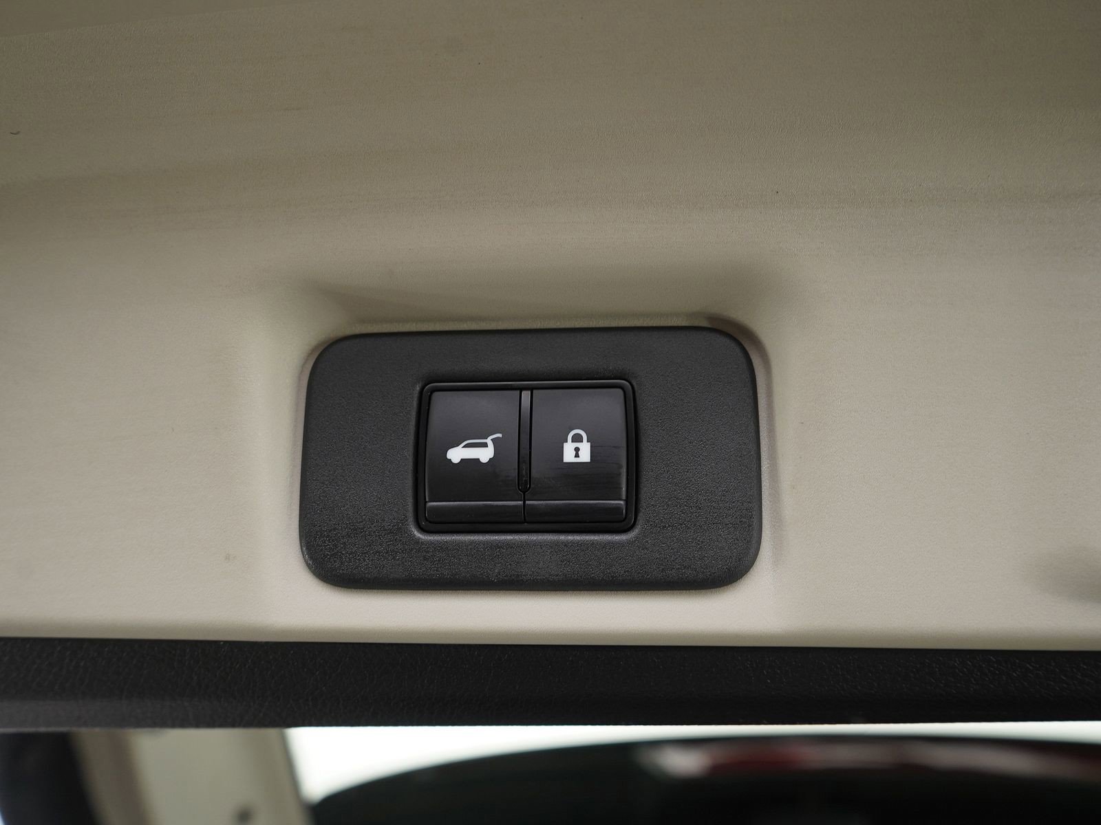 Used 2024 Nissan Ariya AWD image 13