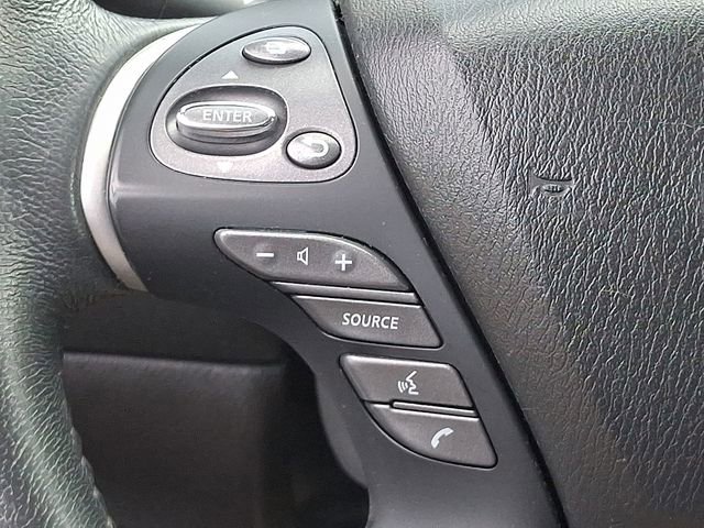 Used 2018 Nissan Pathfinder SV image 21