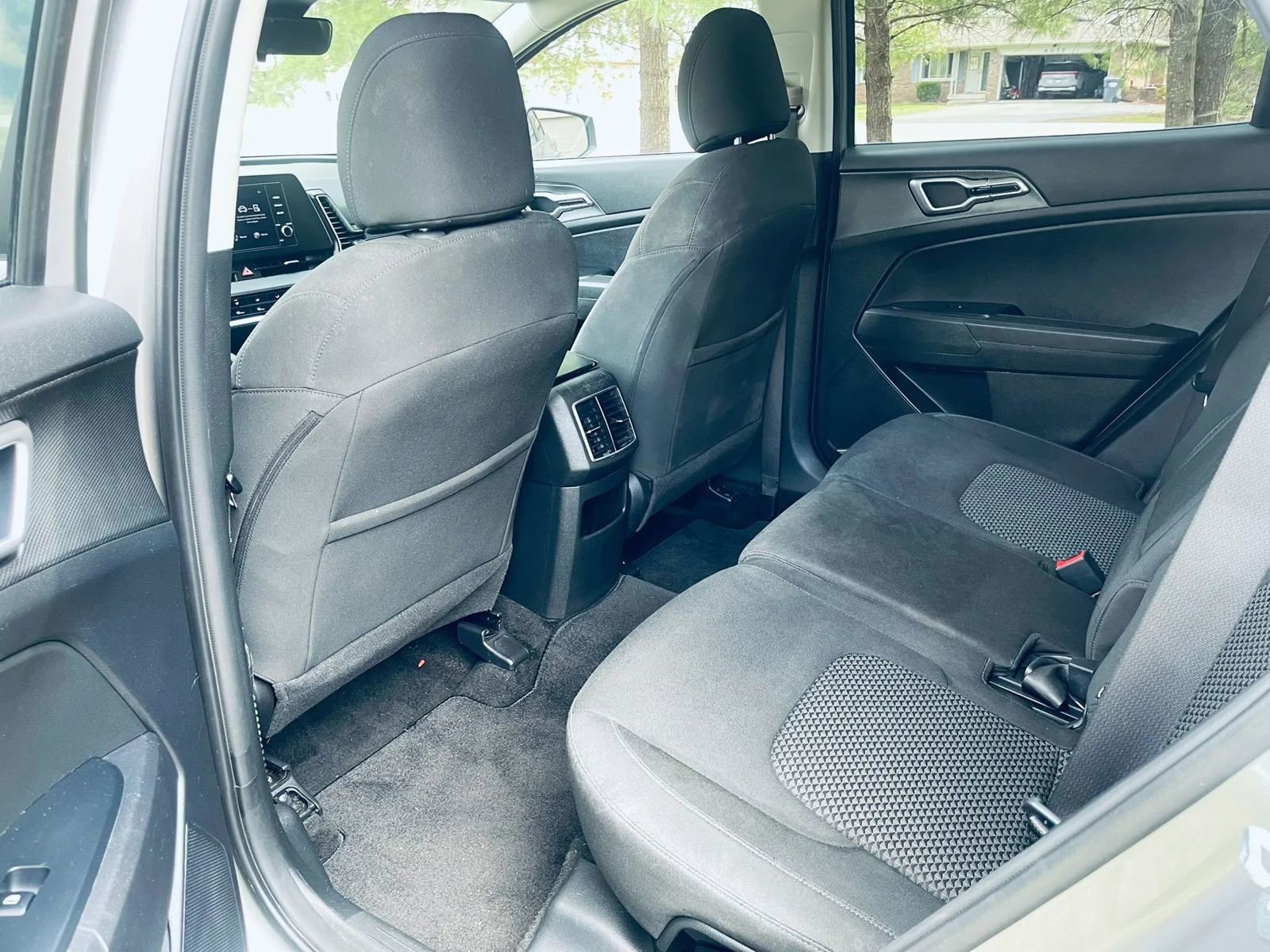 Used 2023 Kia Sportage LX image 24