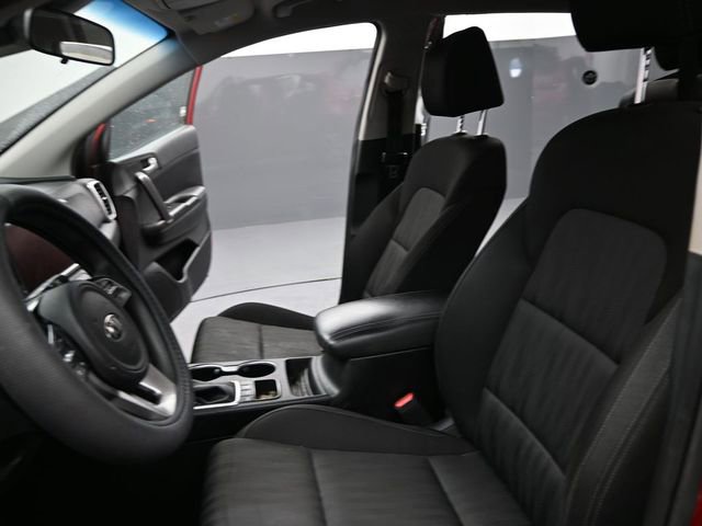Used 2022 Kia Sportage LX image 17
