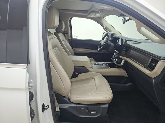 Used 2024 Ford Expedition Limited AWD/4WD image 22