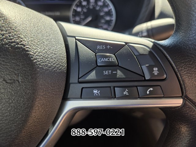 Used 2024 Nissan Sentra SV FWD image 27