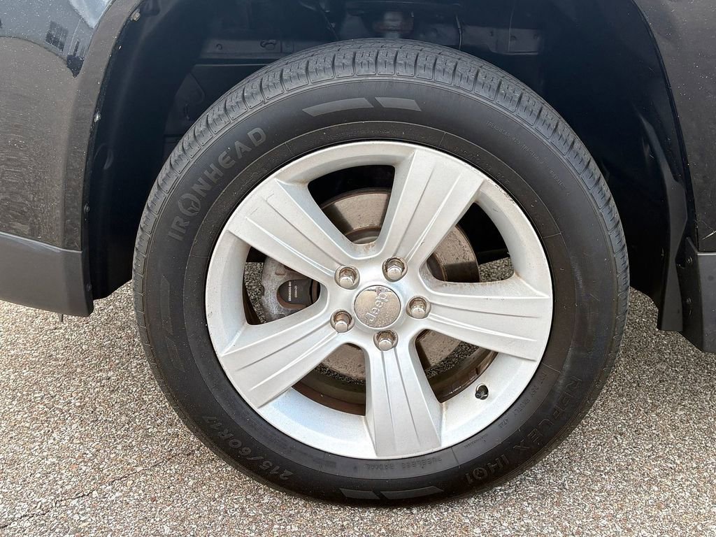 Used 2017 Jeep Compass Sport w/ Power Value Group image 7