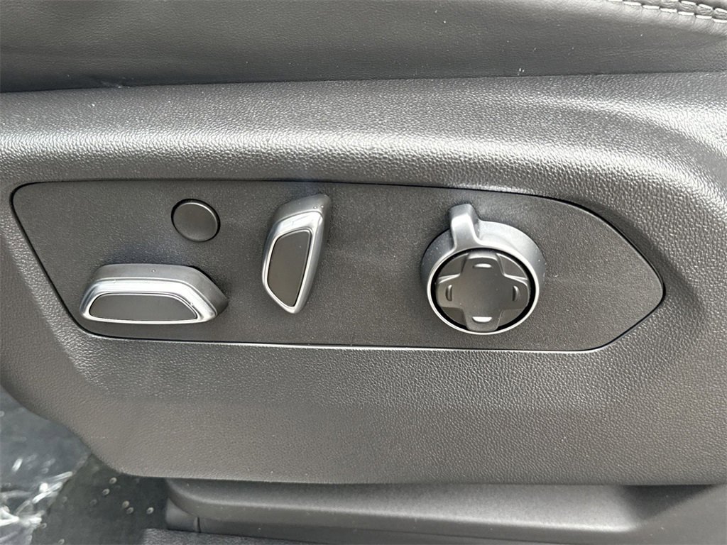 New 2026 GMC Sierra 3500 Denali Ultimate image 14