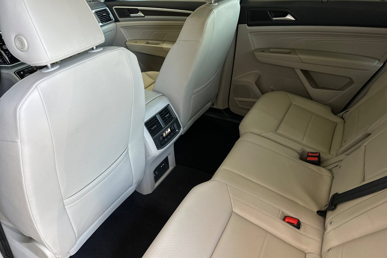 Used 2022 Volkswagen Atlas SE FWD image 13