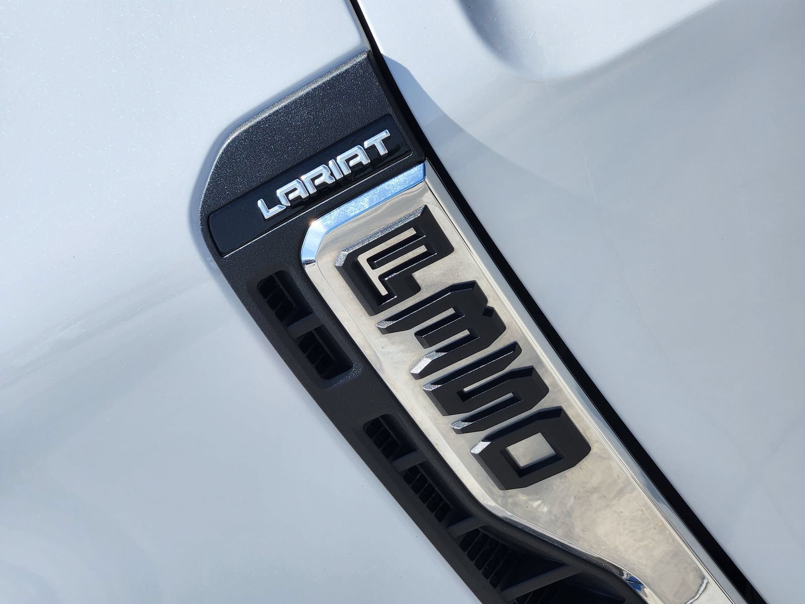 Certified 2025 Ford F350 Lariat w/ Lariat Ultimate Package AWD/4WD image 9