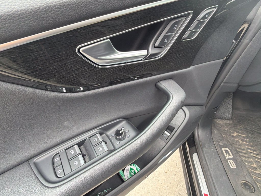 Used 2021 Audi Q8 Premium Plus AWD/4WD image 14
