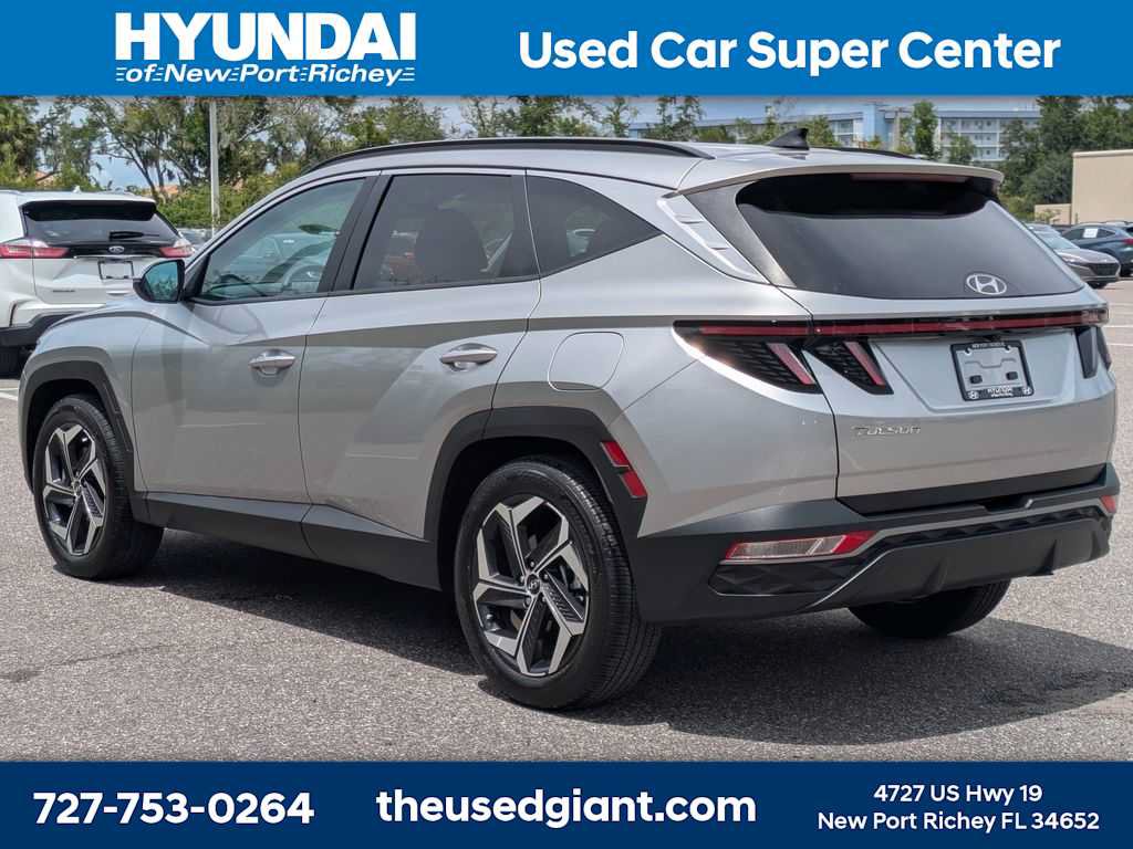 Certified 2024 Hyundai Tucson SEL w/ Convenience Package FWD image 3