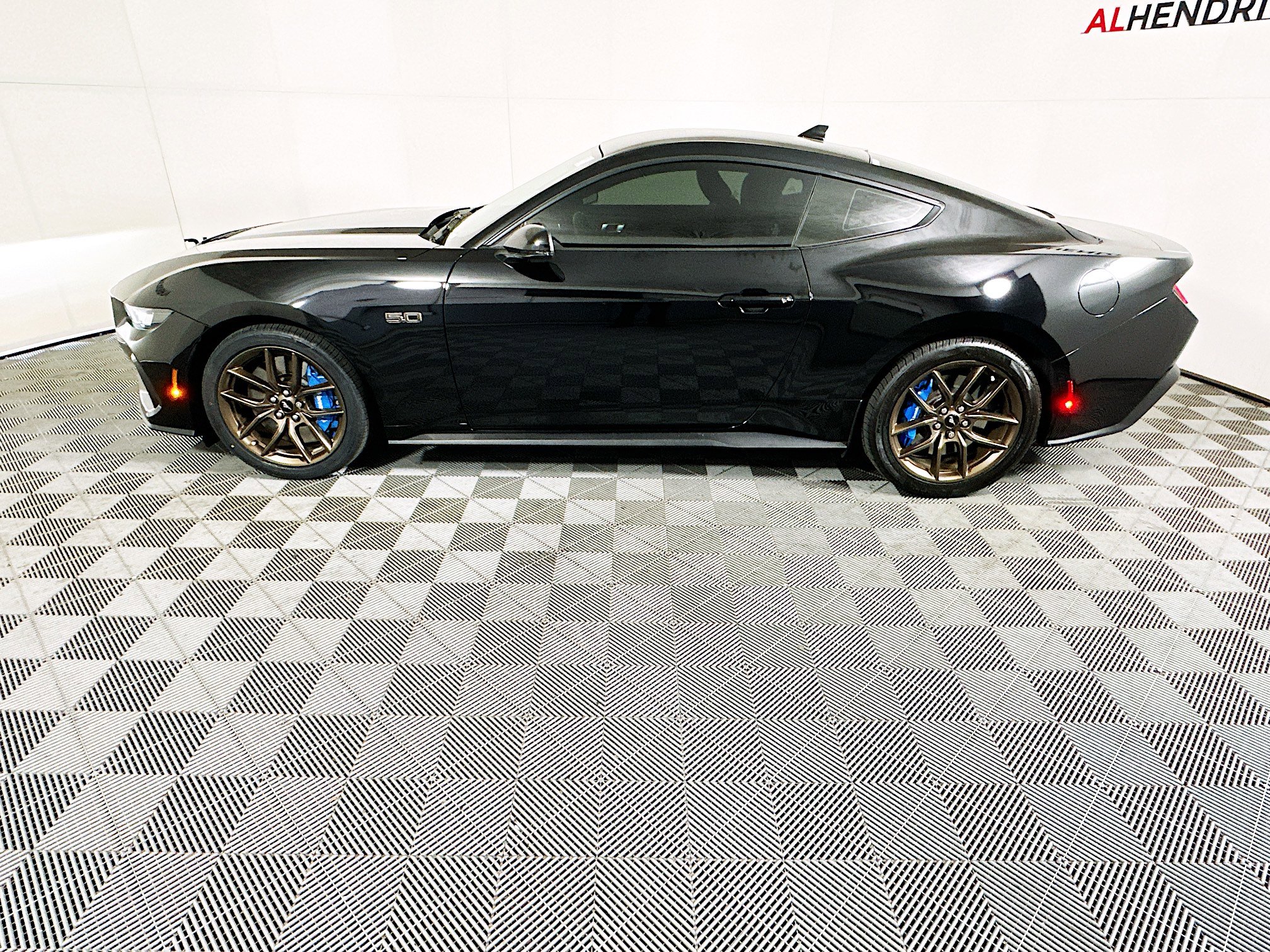 Used 2024 Ford Mustang GT Premium image 6