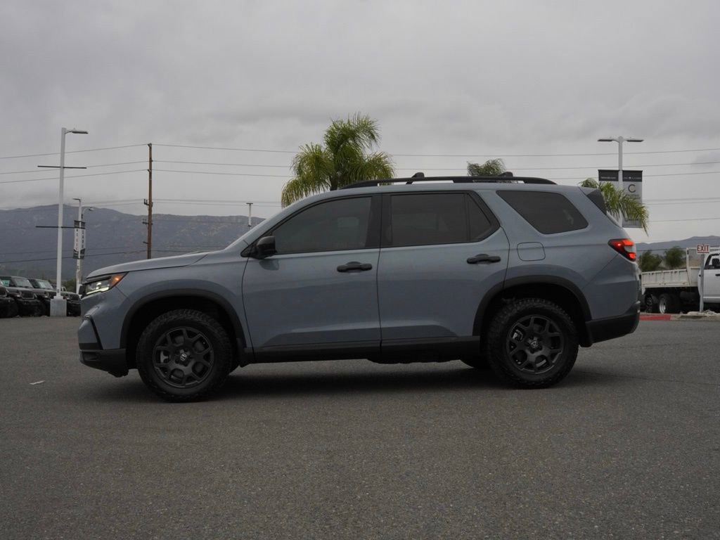 Used 2024 Honda Pilot TrailSport image 7