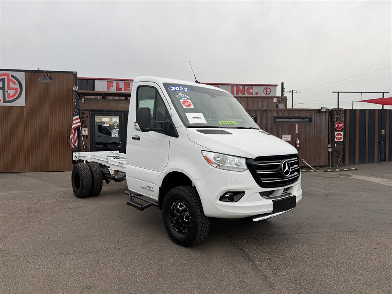 Used 2023 Mercedes-Benz Sprinter 3500 image 2