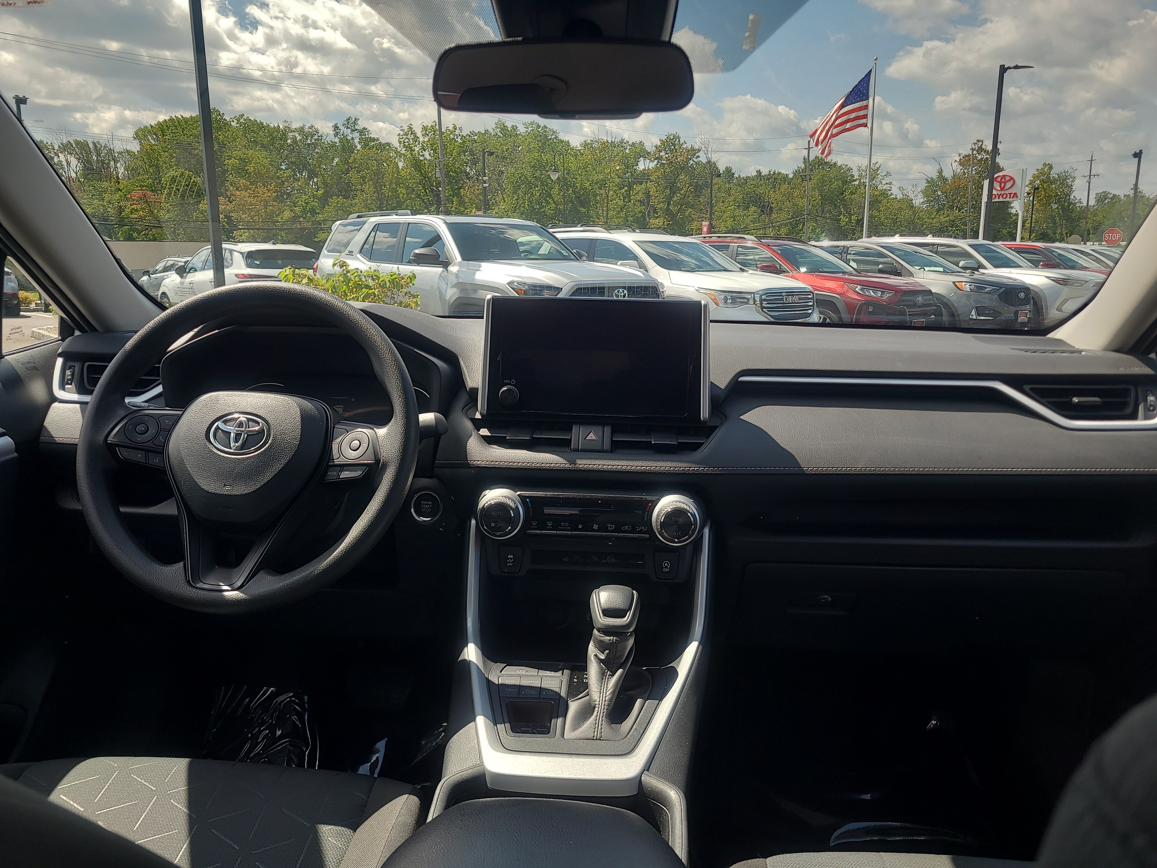 Certified 2025 Toyota RAV4 XLE AWD/4WD image 18