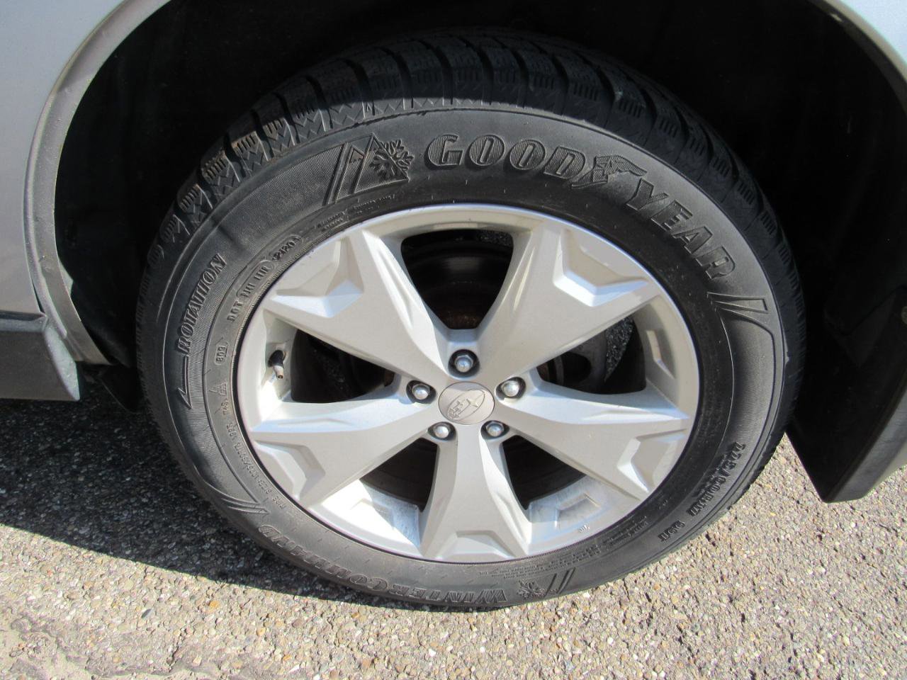 Used 2016 Subaru Forester 2.5i Premium w/ All-Weather Package image 13