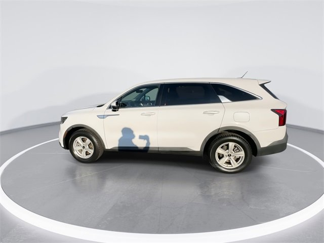 Used 2022 Kia Sorento LX image 6