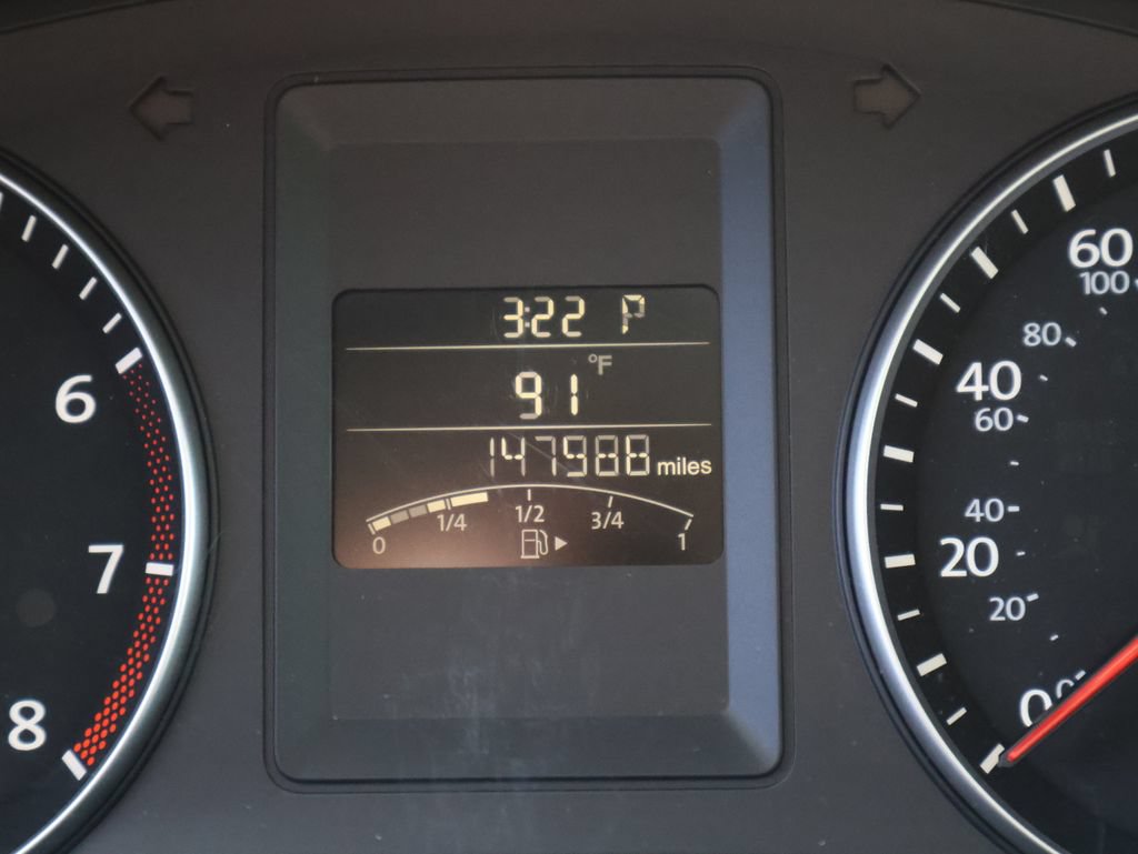 Used 2014 Volkswagen Jetta SE FWD image 28